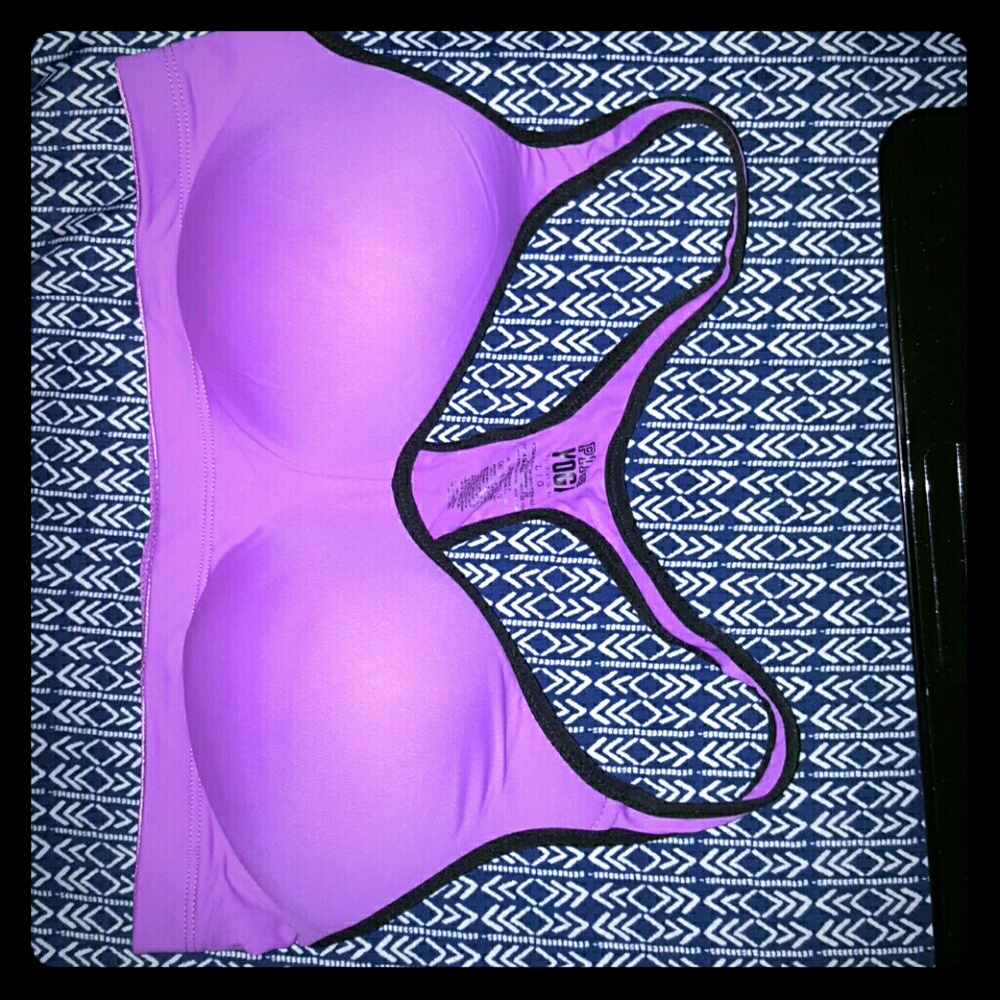 Sports bra